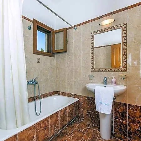 Apart Otel Voula
