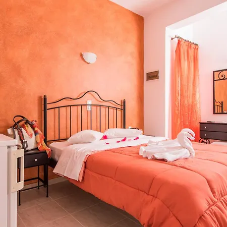 Apart Otel Voula Perissa (Santorini)
