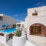 Voula 4* Perissa (Santorini)