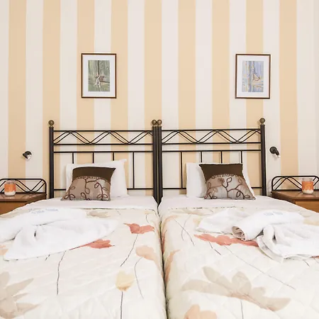 Voula Aparthotel 4*