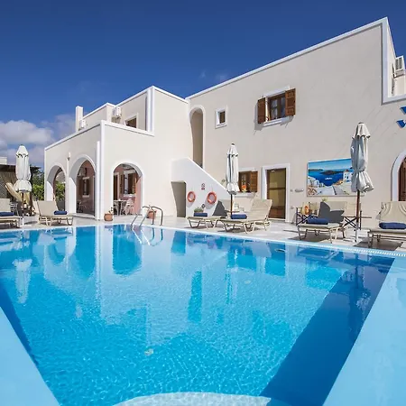 Voula Aparthotel Perissa (Santorini)