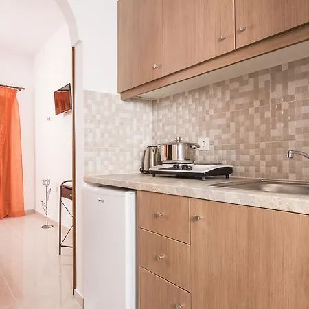 Aparthotel Voula 4*