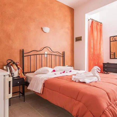 Aparthotel Voula Perissa (Santorini)