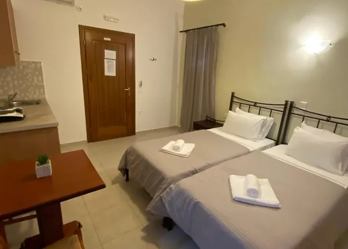 Voula Aparthotel Perissa (Santorini)