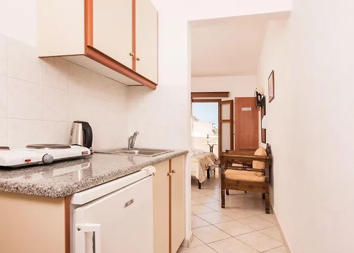 Aparthotel Voula Perissa (Santorini)