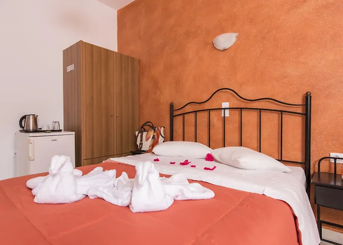 Voula Perissa (Santorini)