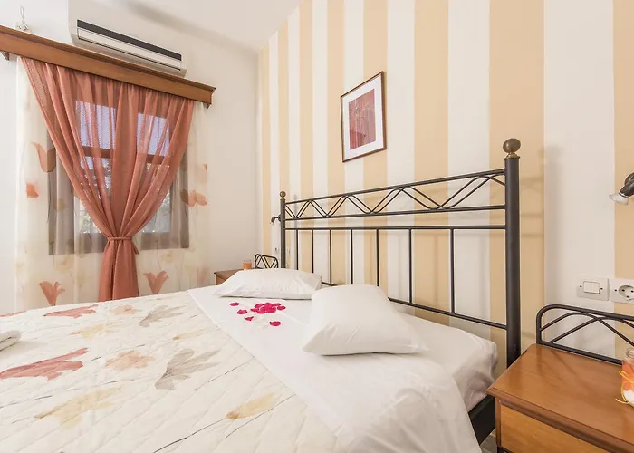 Voula Aparthotel 4*