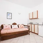 Voula Ξενοδοχείο με διαμερίσματα Περίσσα